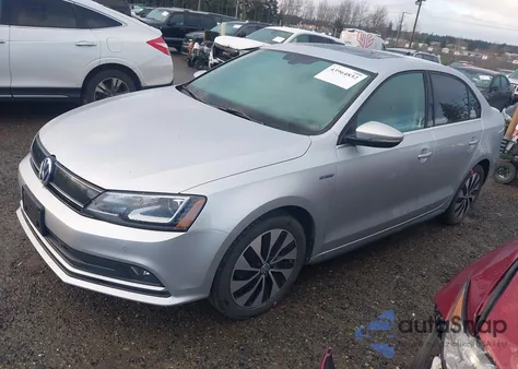 2016 Volkswagen Jetta Hybrid Sel Premium from USA, damaged, VIN 3VW637AJ5GM269486
